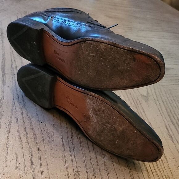 Allen Edmonds lace up dress shoe size 9.5 🖤 - Picture 6 of 8
